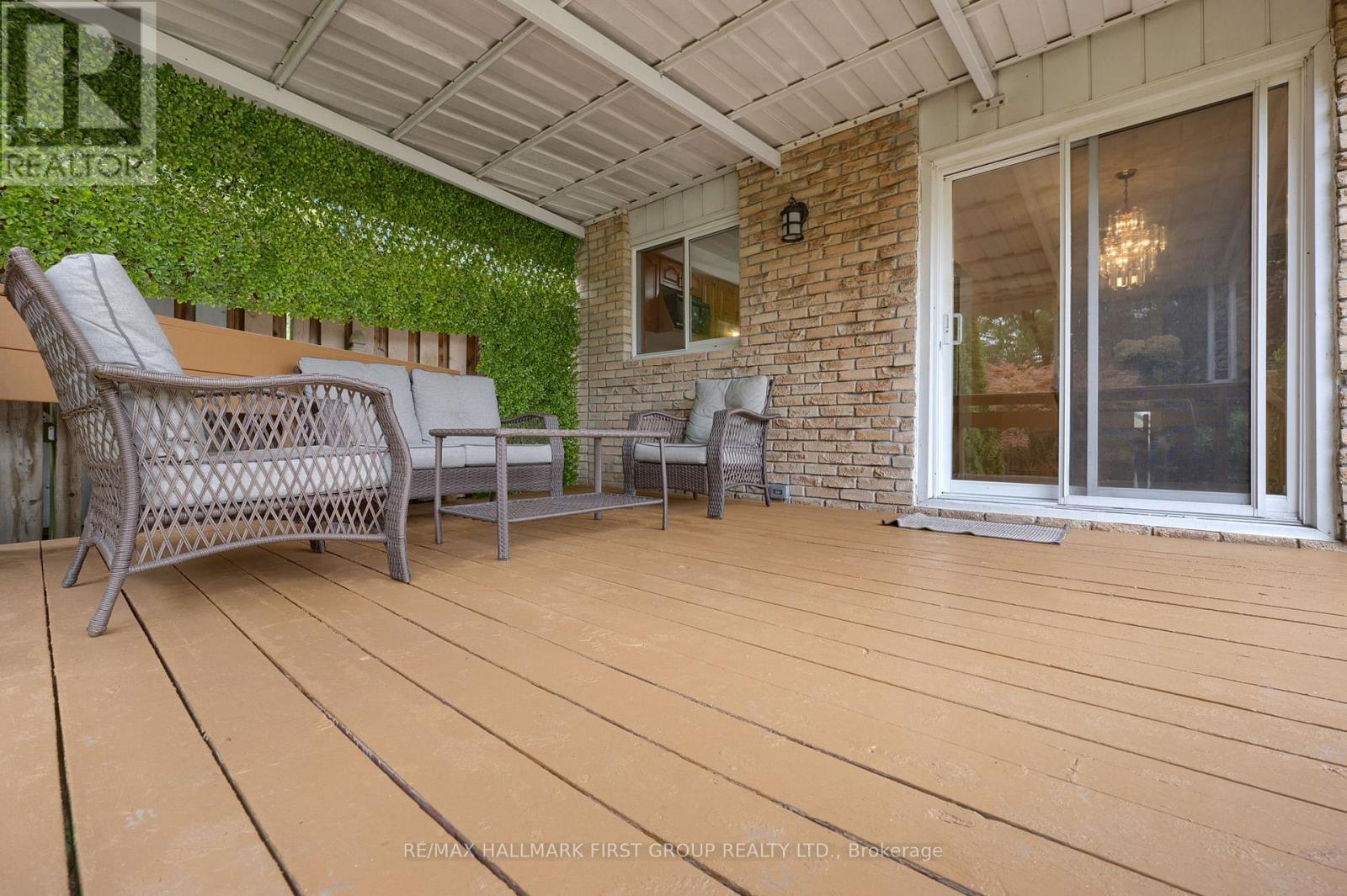 963 RENFREW COURT - Image 22
