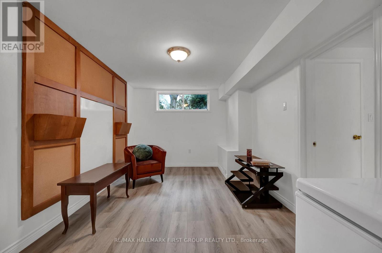 963 RENFREW COURT - 6