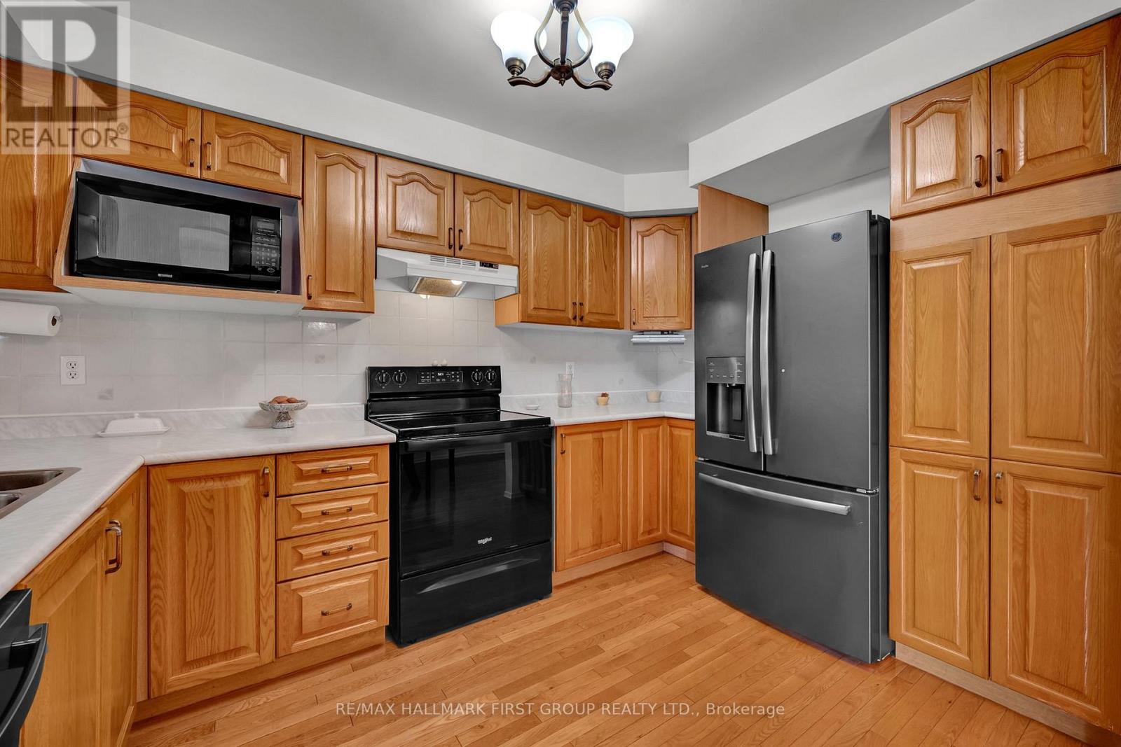 963 RENFREW COURT - 7