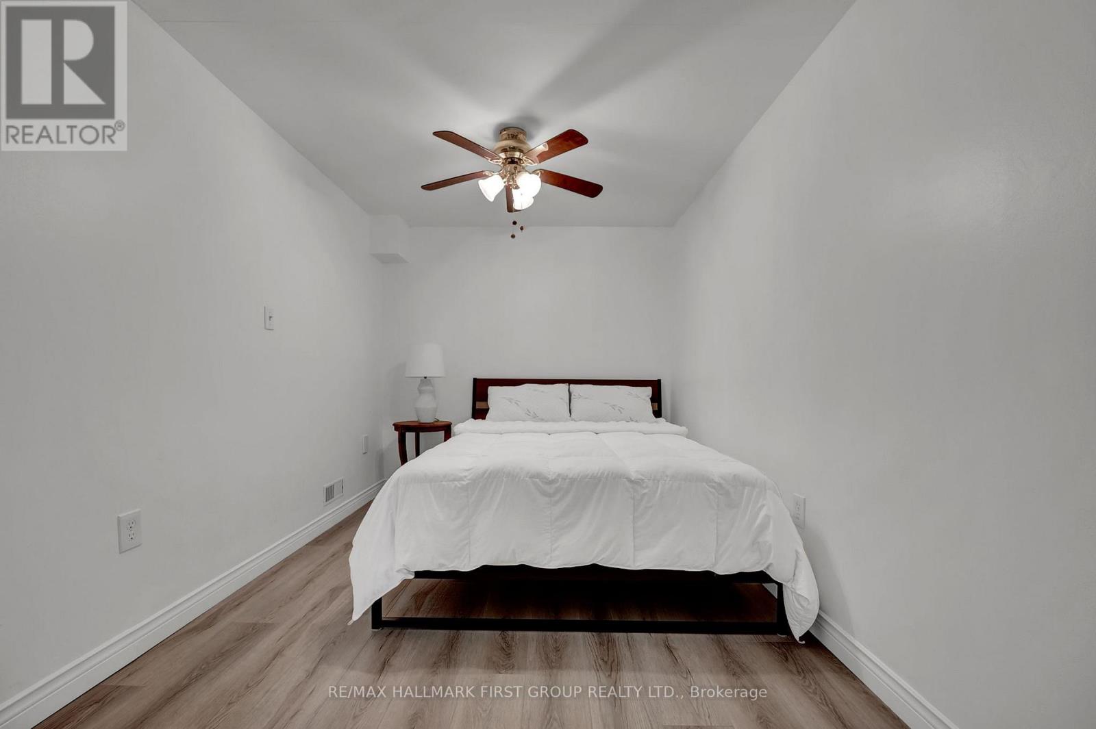 963 RENFREW COURT - 9