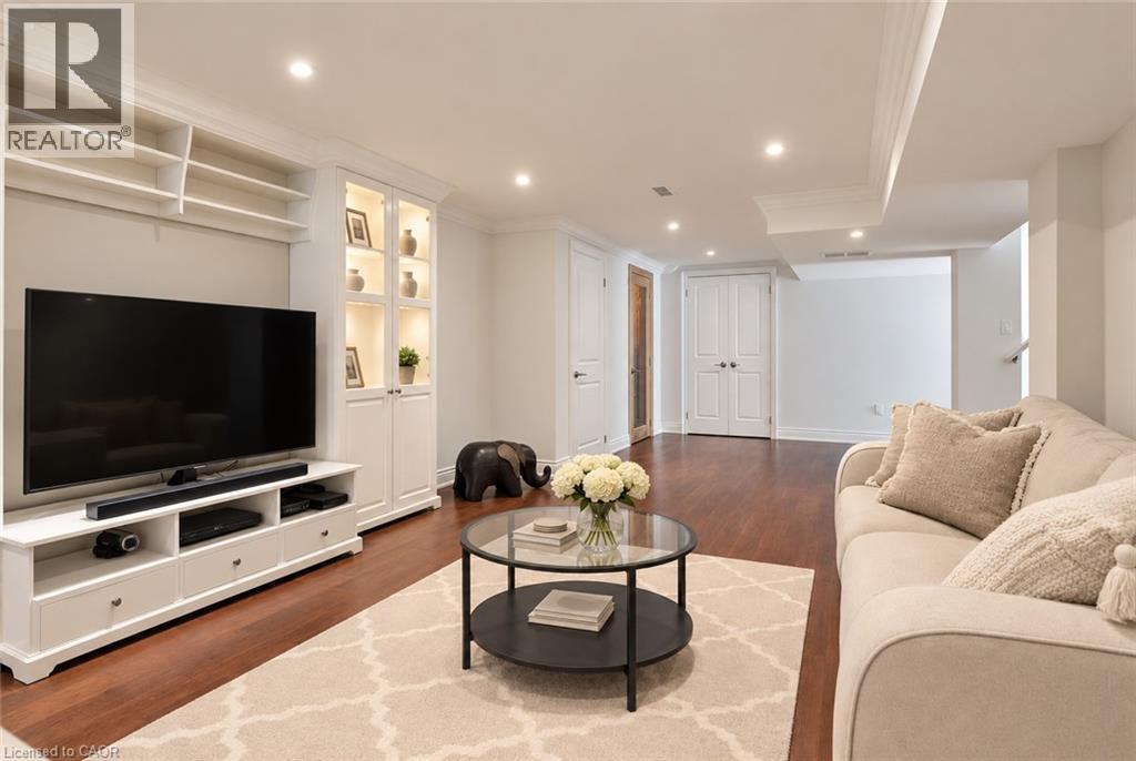 270 POPLAR Drive - Image 30