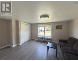 4pc Bathroom - 272 King Edward Street, Glace Bay, NS B1A5V7 Photo 6