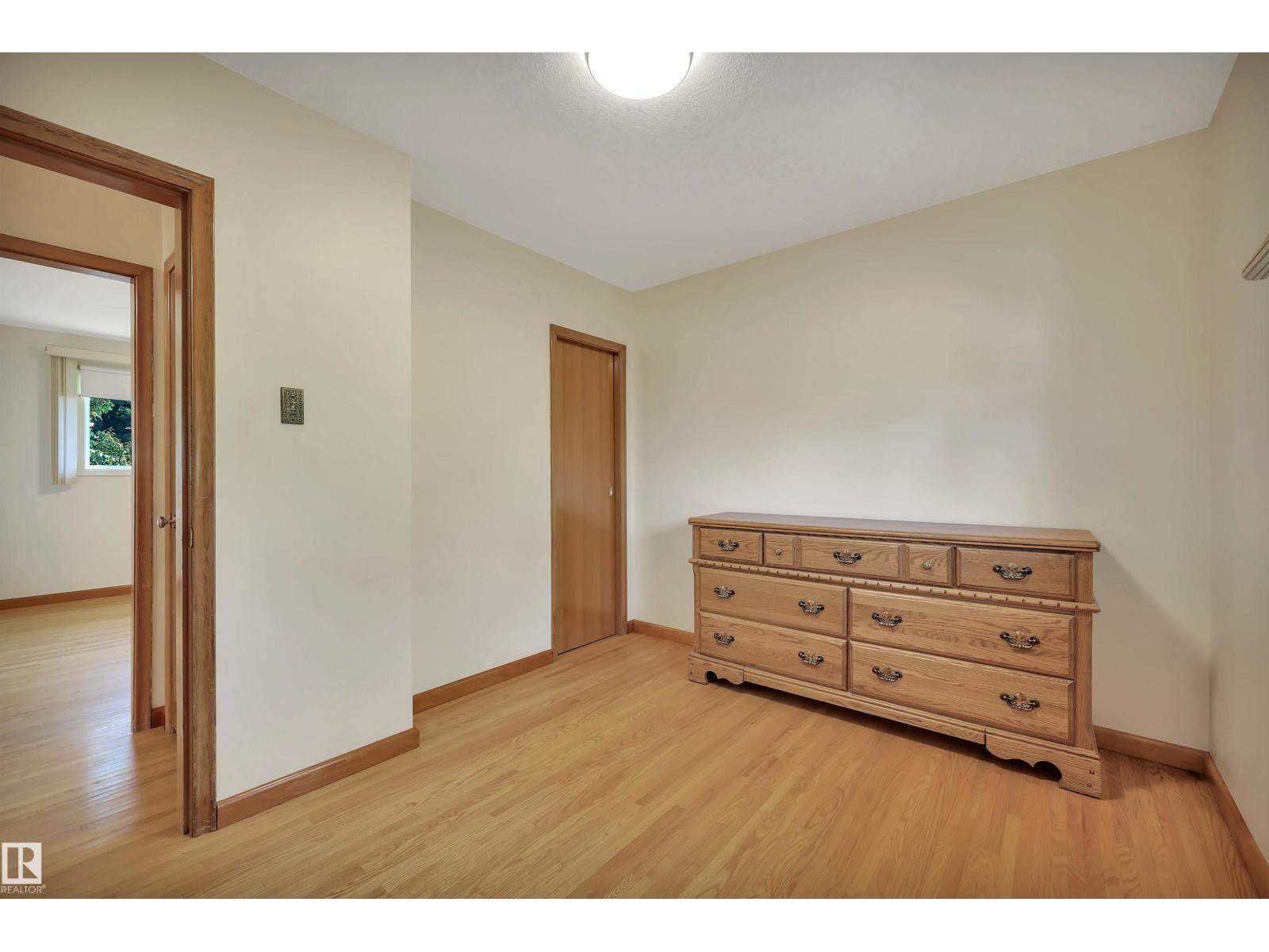 13416 102 ST NW - 22