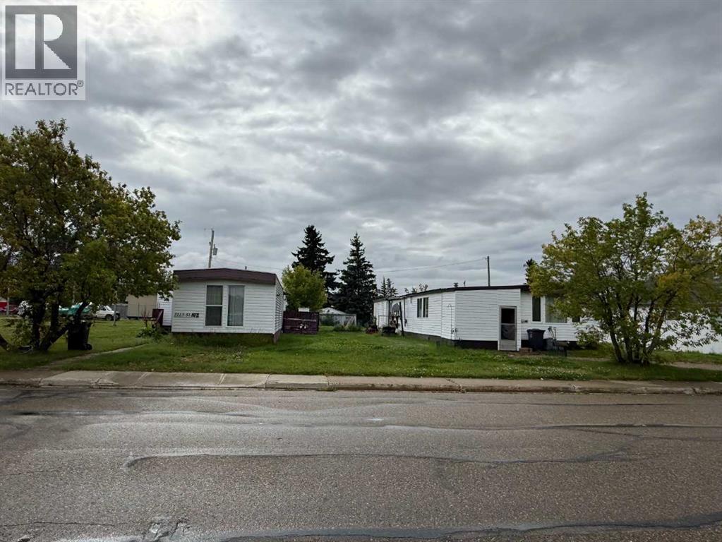 5107, 5113, 5117 51 Avenue - 1