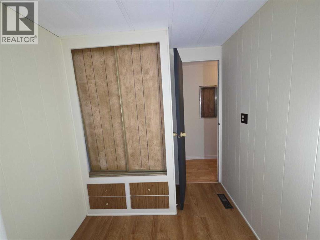 5107, 5113, 5117 51 Avenue - 9