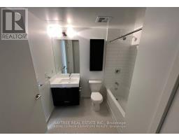 603 - 95 Oneida Crescent, Richmond Hill, ON L4B0B1 Photo 6