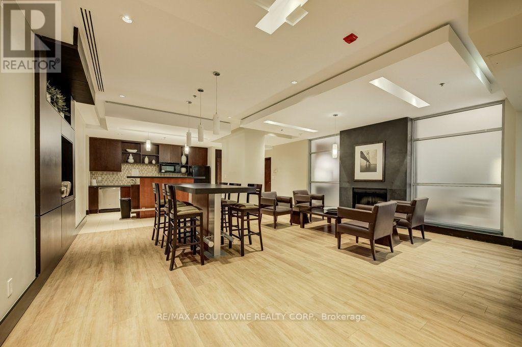 #403 80 PORT STREET E - 14