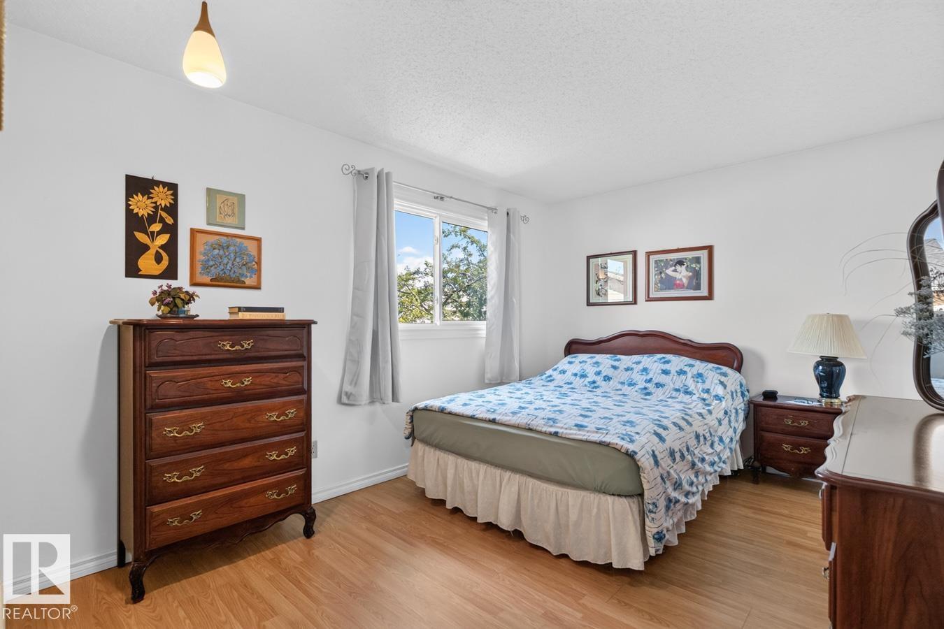 11464 152A AV NW - 16