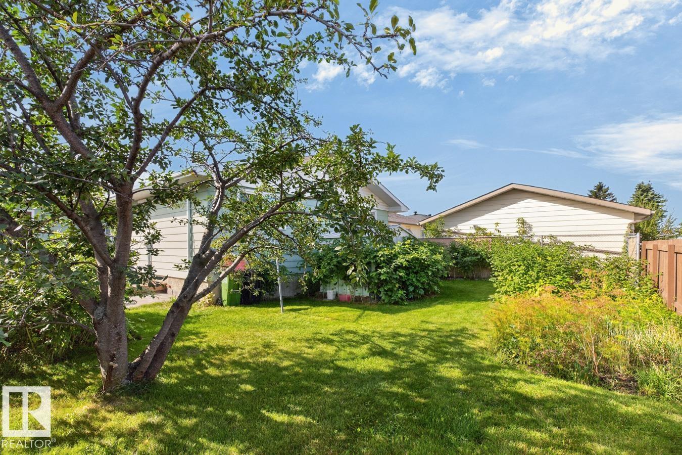 11464 152A AV NW - 37