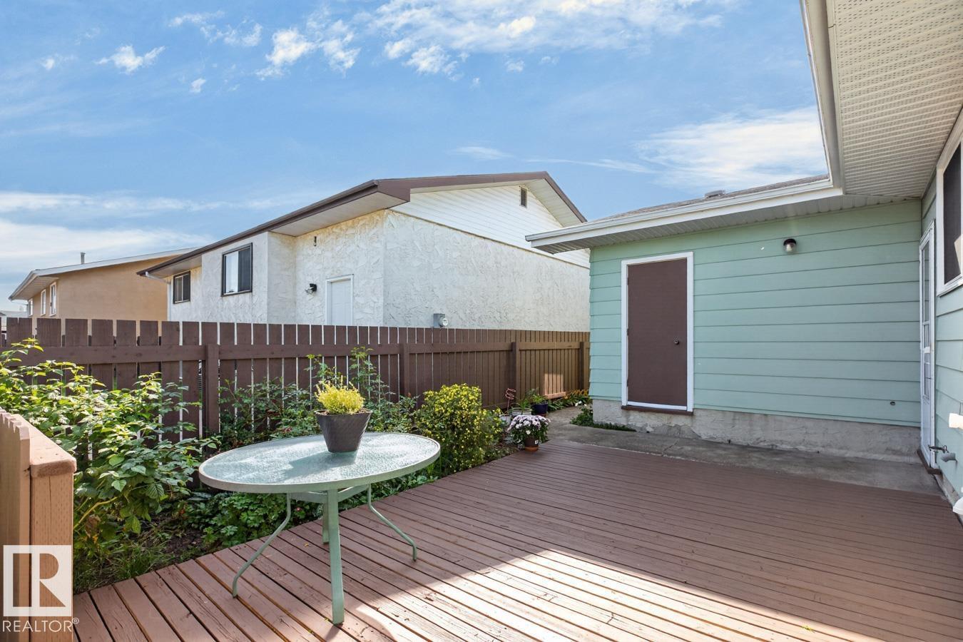 11464 152A AV NW - 40