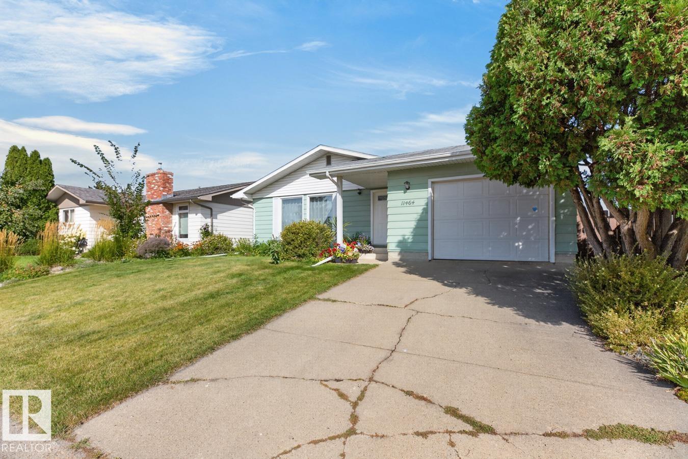 11464 152A AV NW - 42