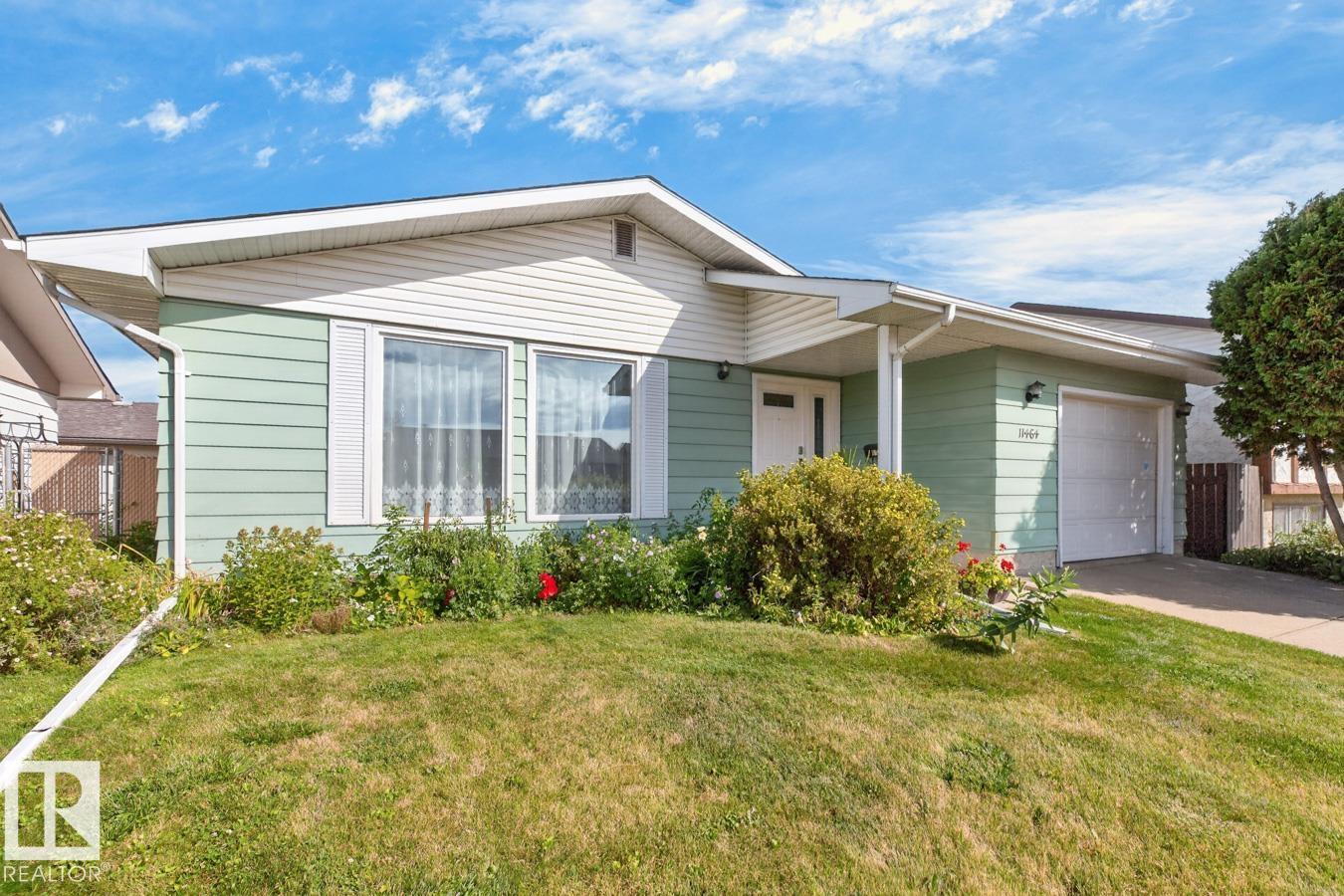 11464 152A AV NW - 43