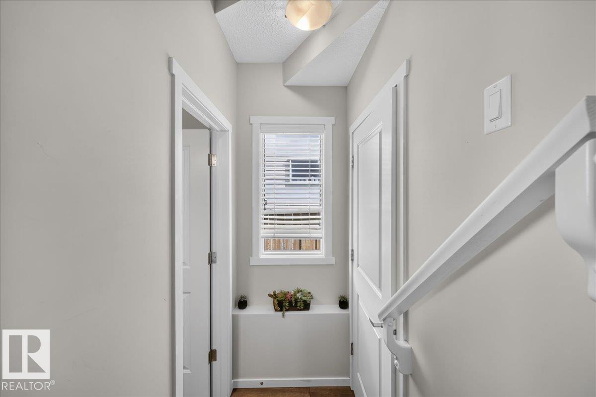 2046 CHALMERS WY SW - 21