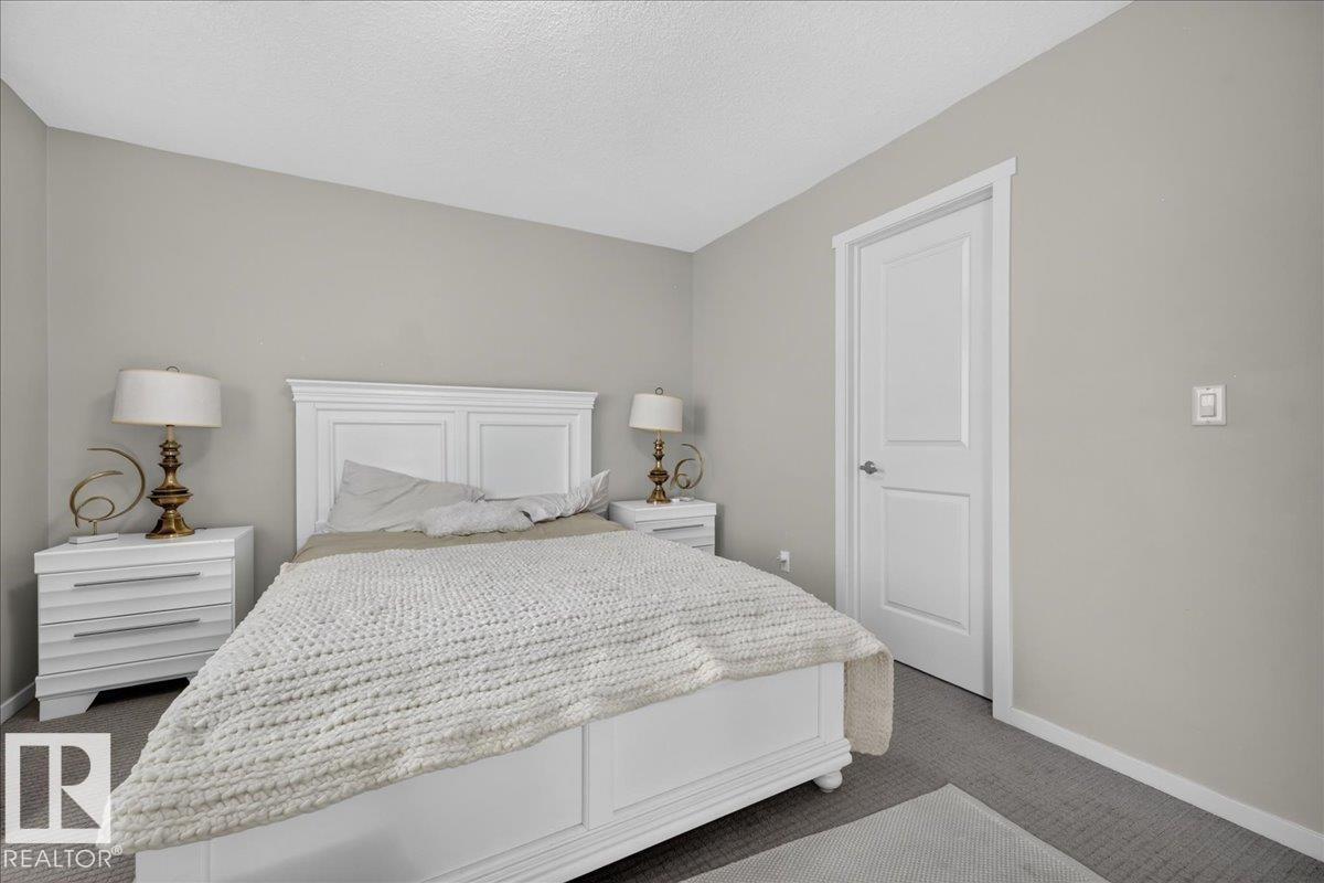 2046 CHALMERS WY SW - 33
