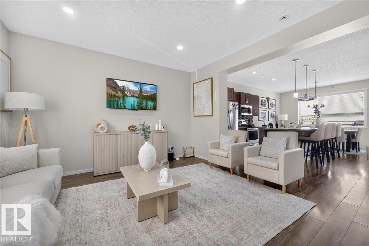 2046 CHALMERS WY SW - 7