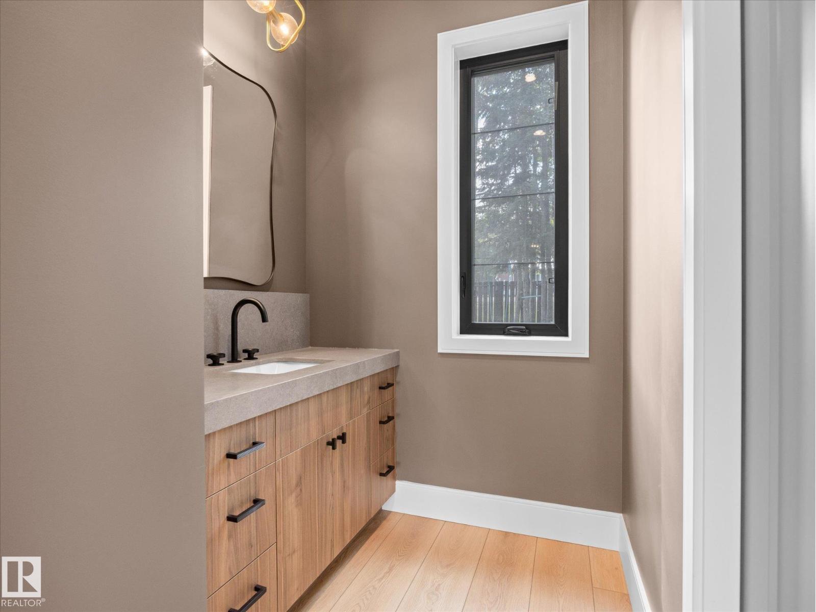 246 Beach AV - 20