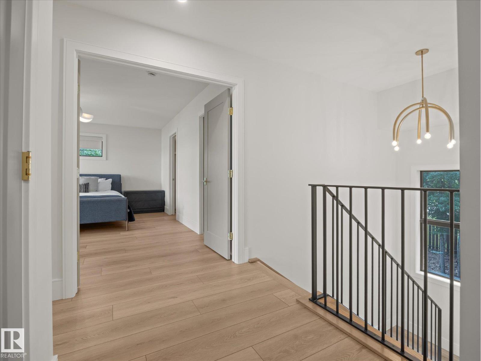 246 Beach AV - 22