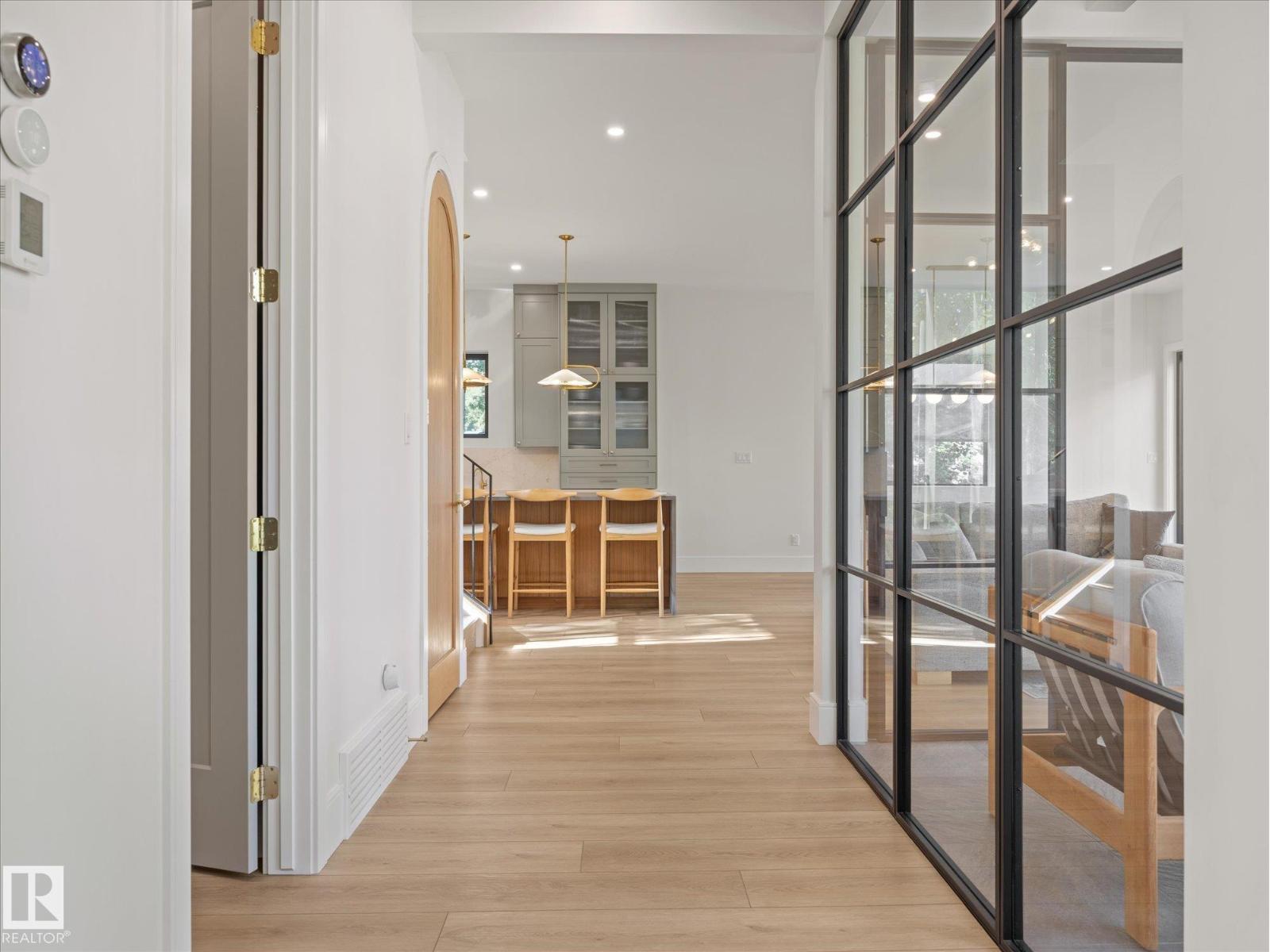 246 Beach AV - 5