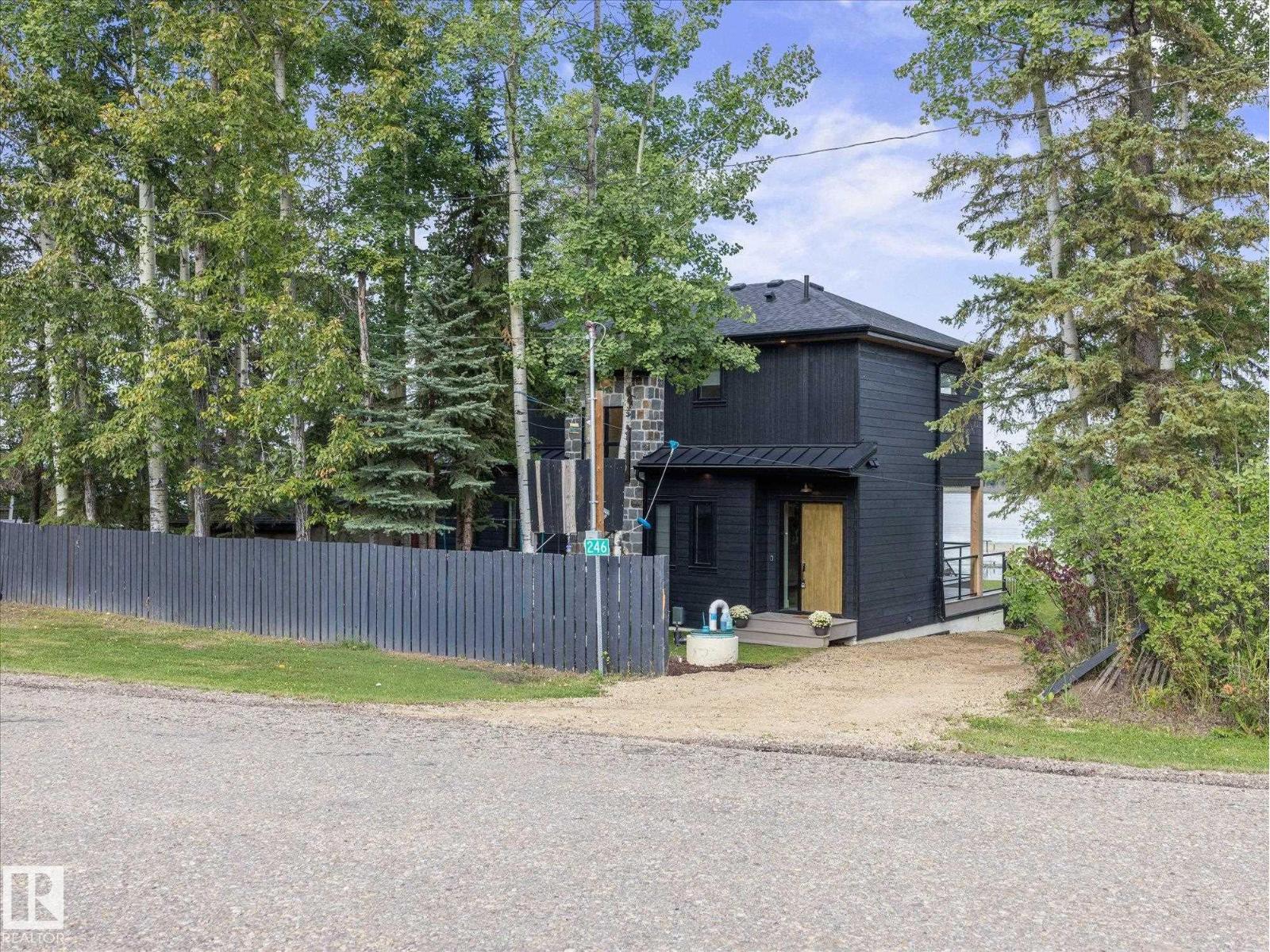 246 Beach AV - Image 57