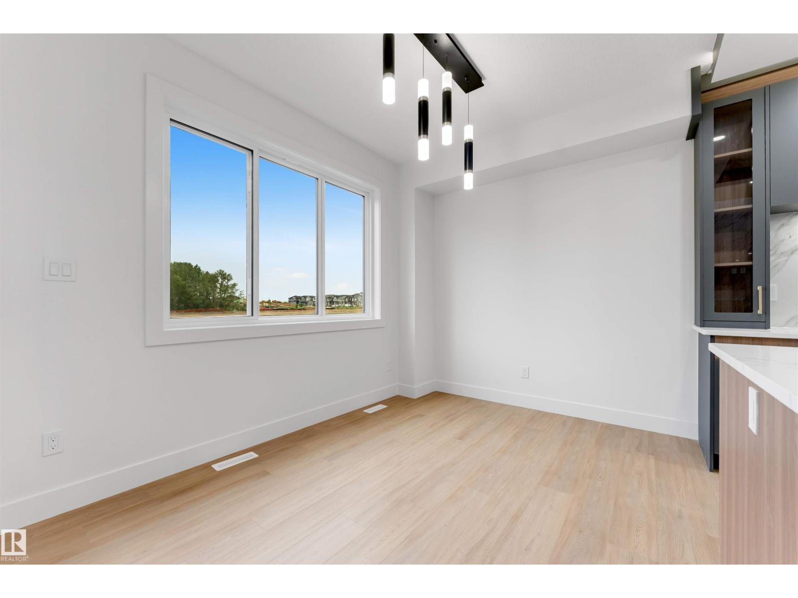 131 24 ST SW - Image 25