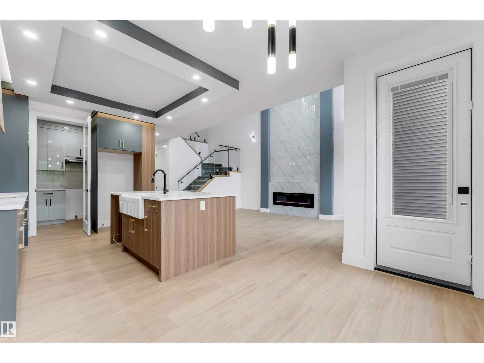 131 24 ST SW - Image 18