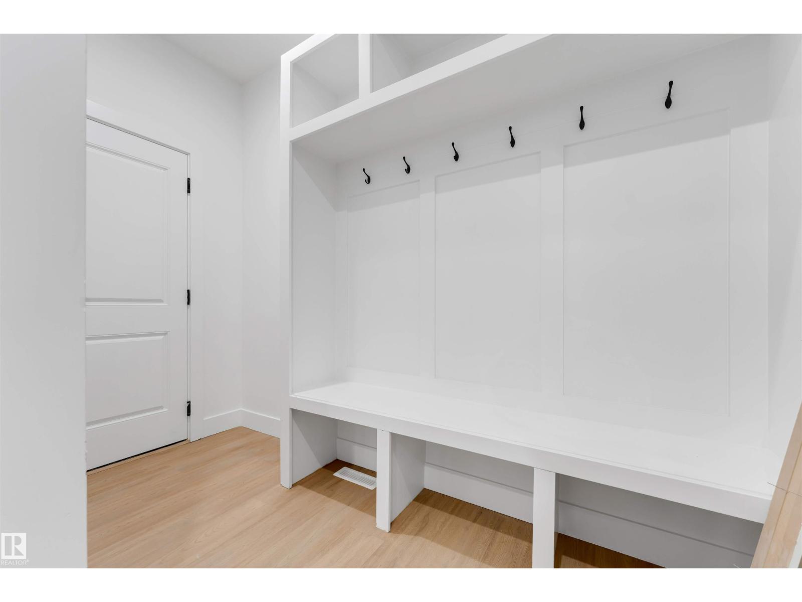 131 24 ST SW - 30