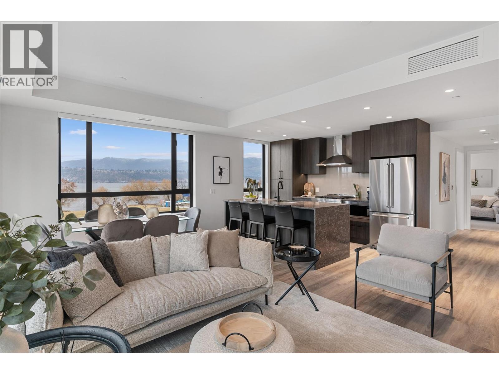 3051 Abbott Street Unit# 211, Kelowna