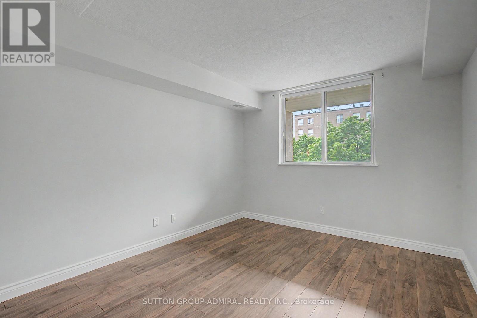#311 3499 UPPER MIDDLE ROAD - 15
