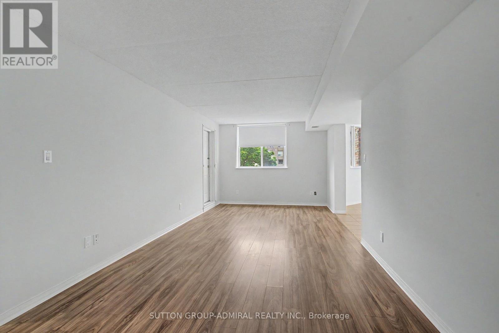 #311 3499 UPPER MIDDLE ROAD - 9