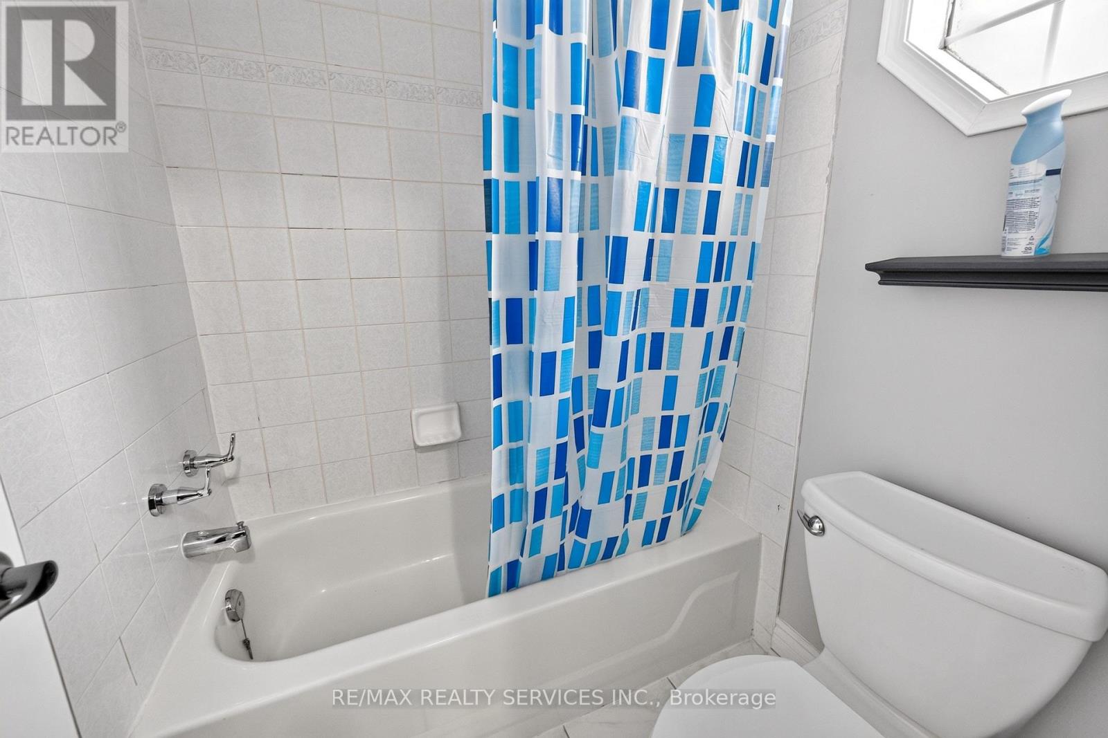 47 TWISTED OAK STREET - Image 34