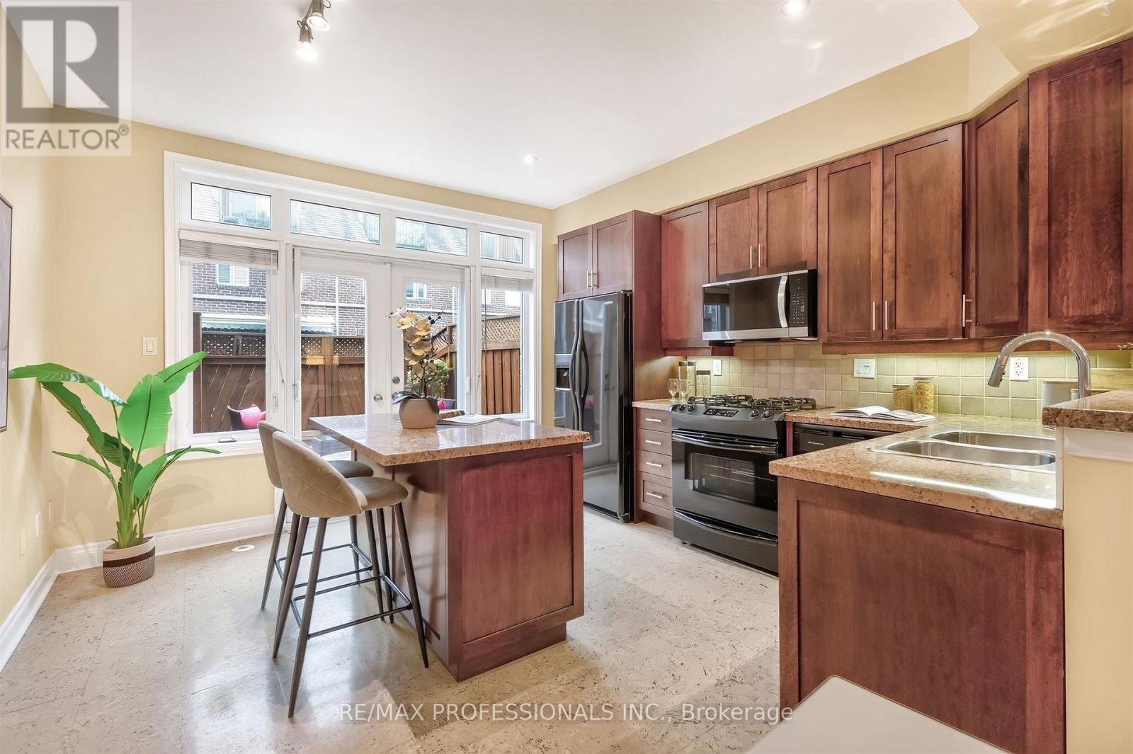 80 FURROW LANE - 18