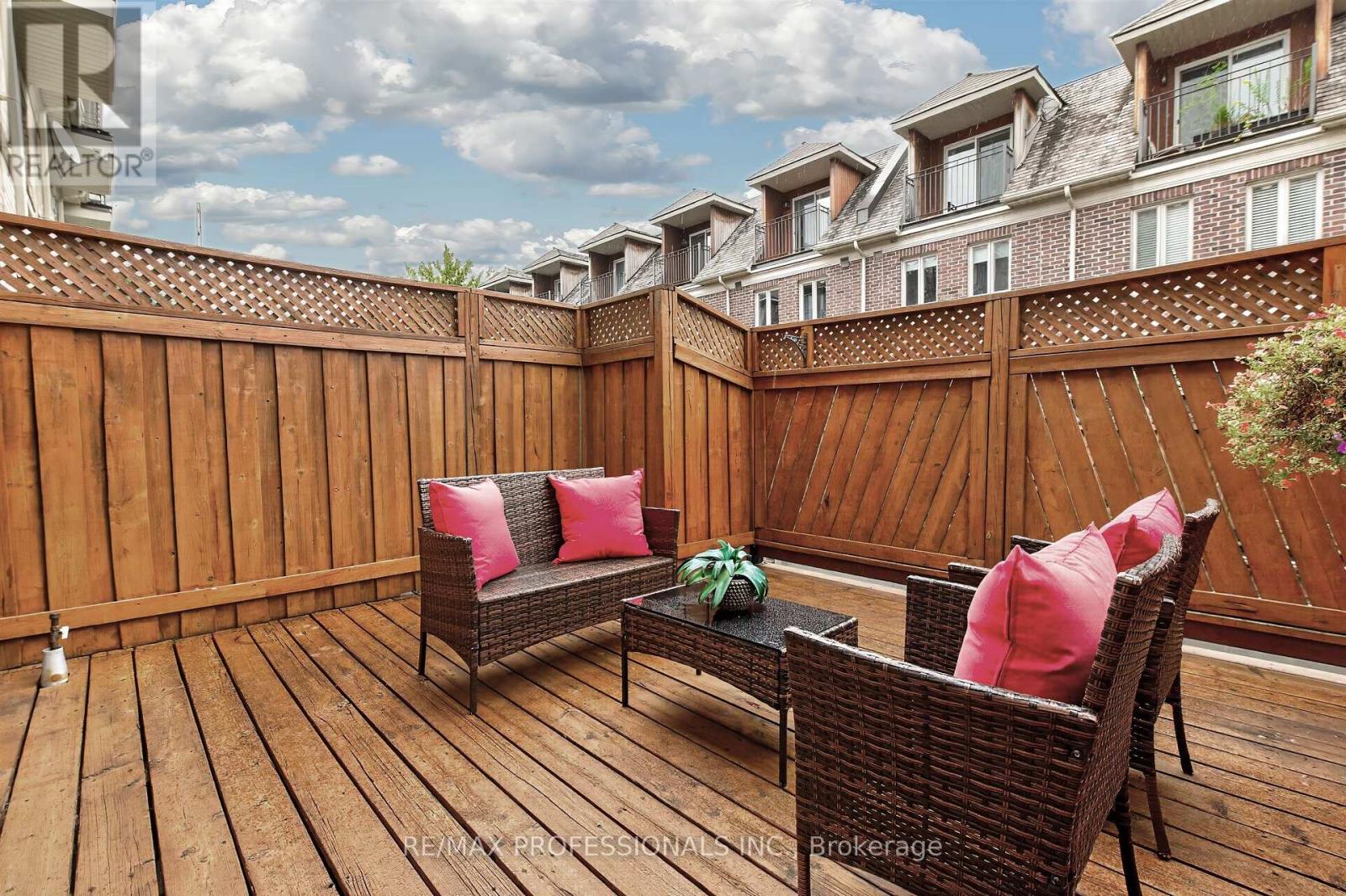 80 FURROW LANE - 21