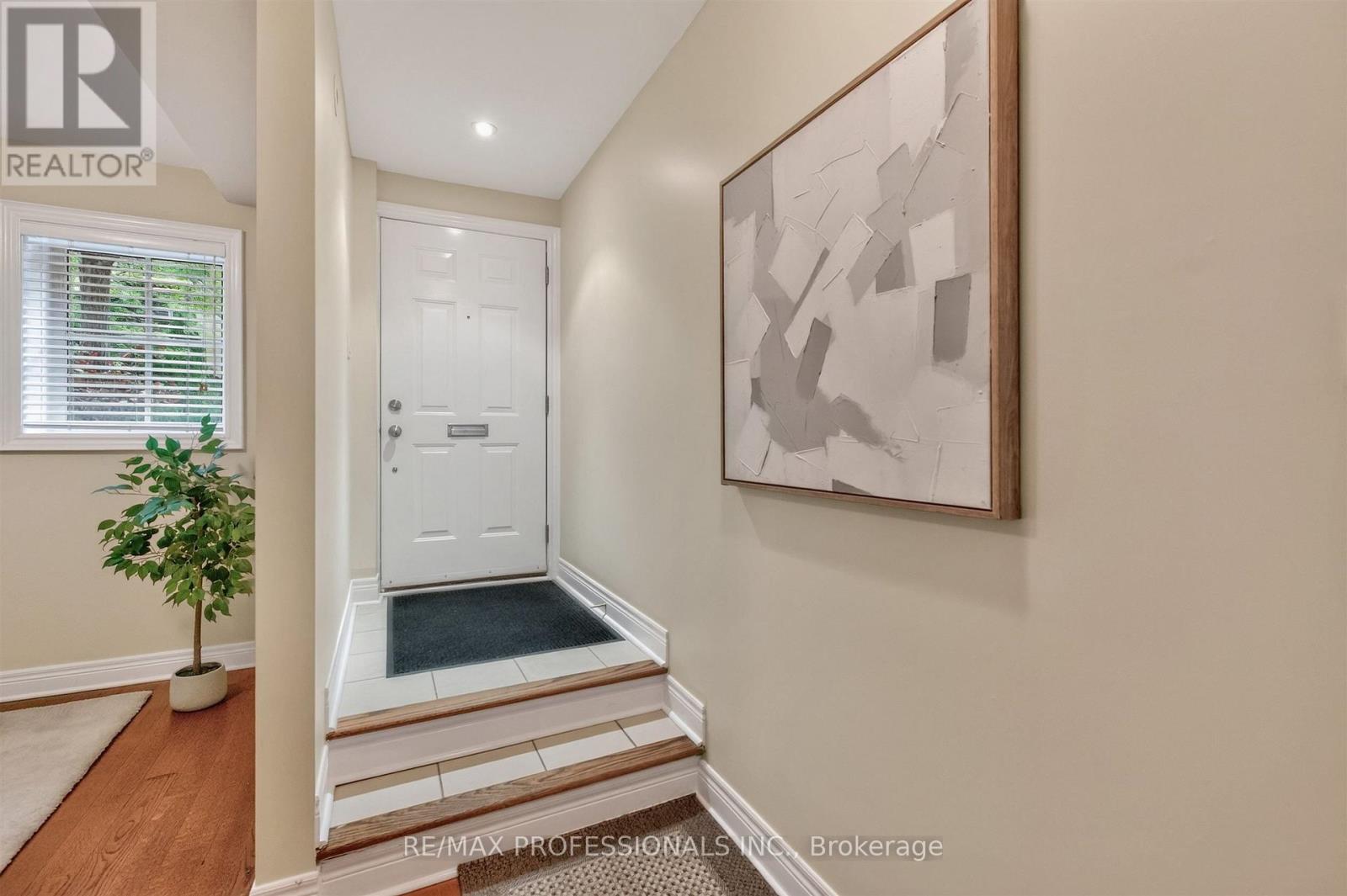 80 FURROW LANE - 4