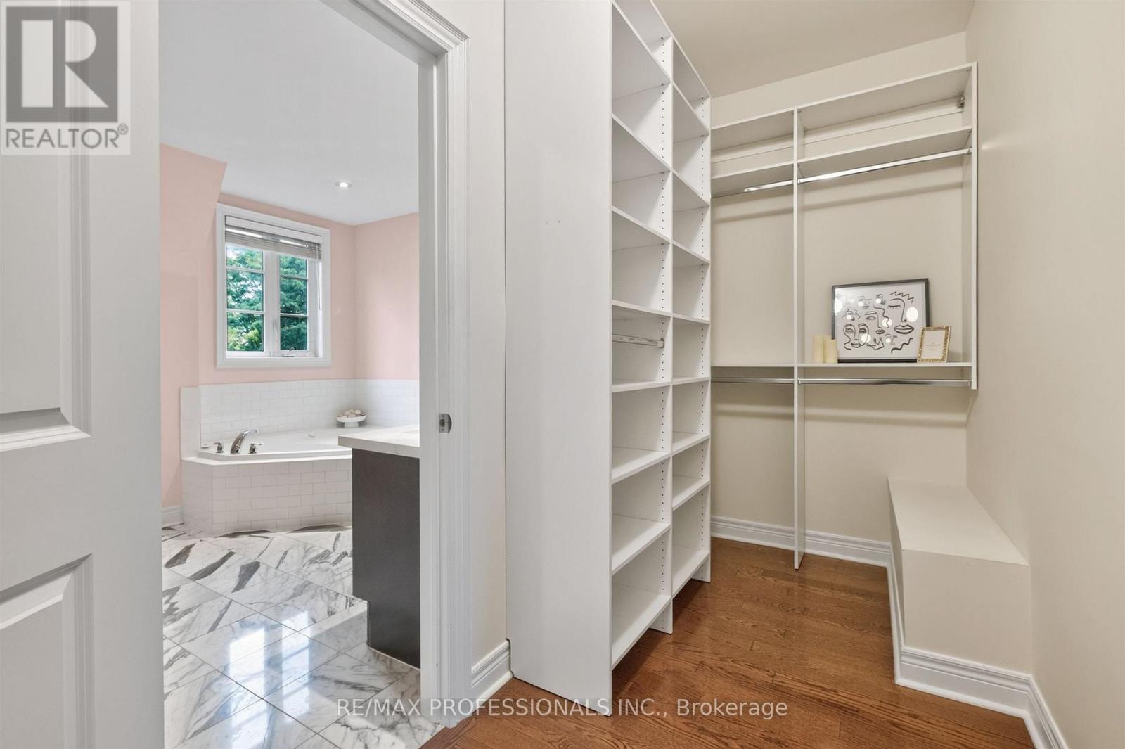80 FURROW LANE - 40