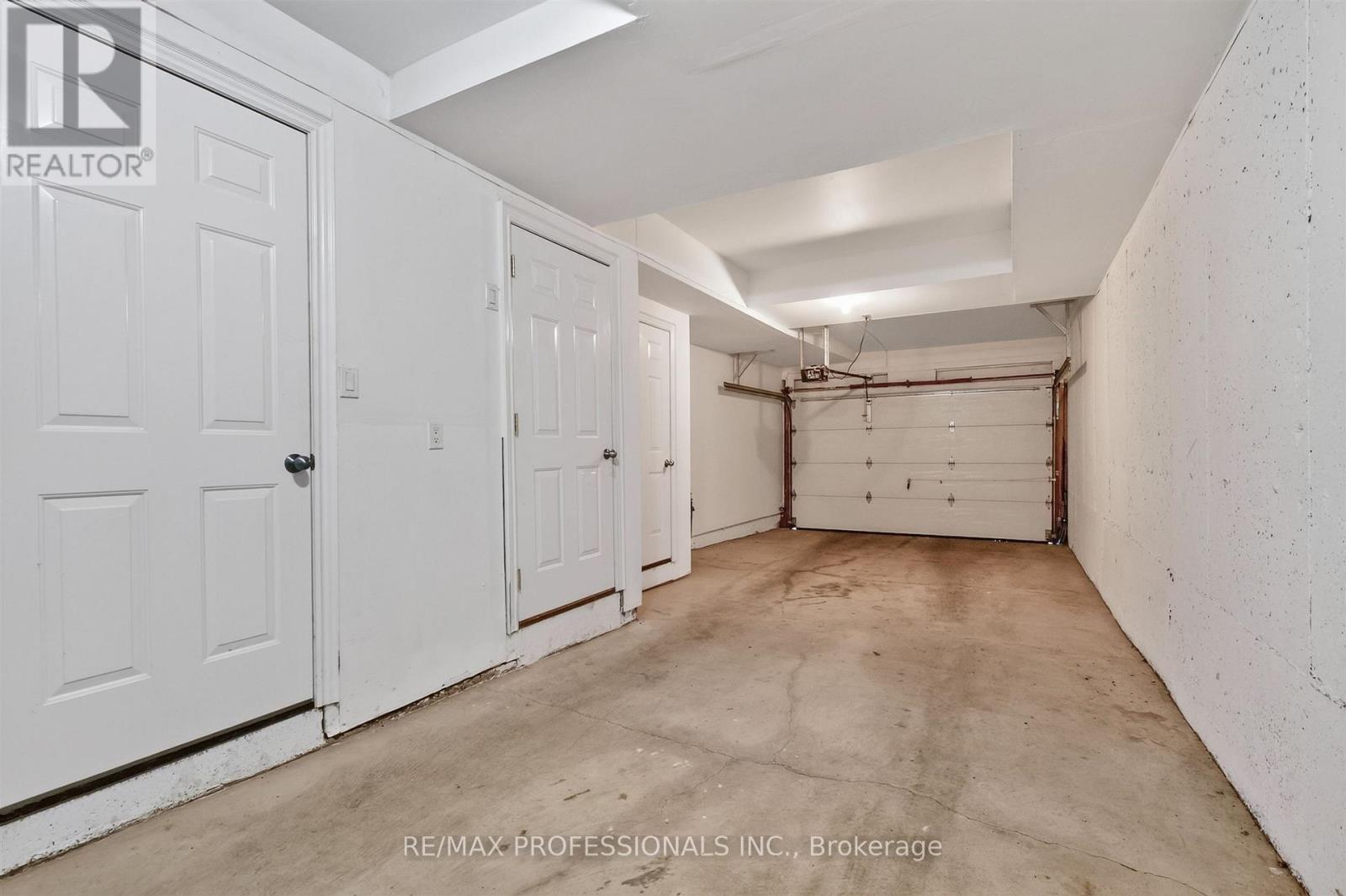 80 FURROW LANE - 42