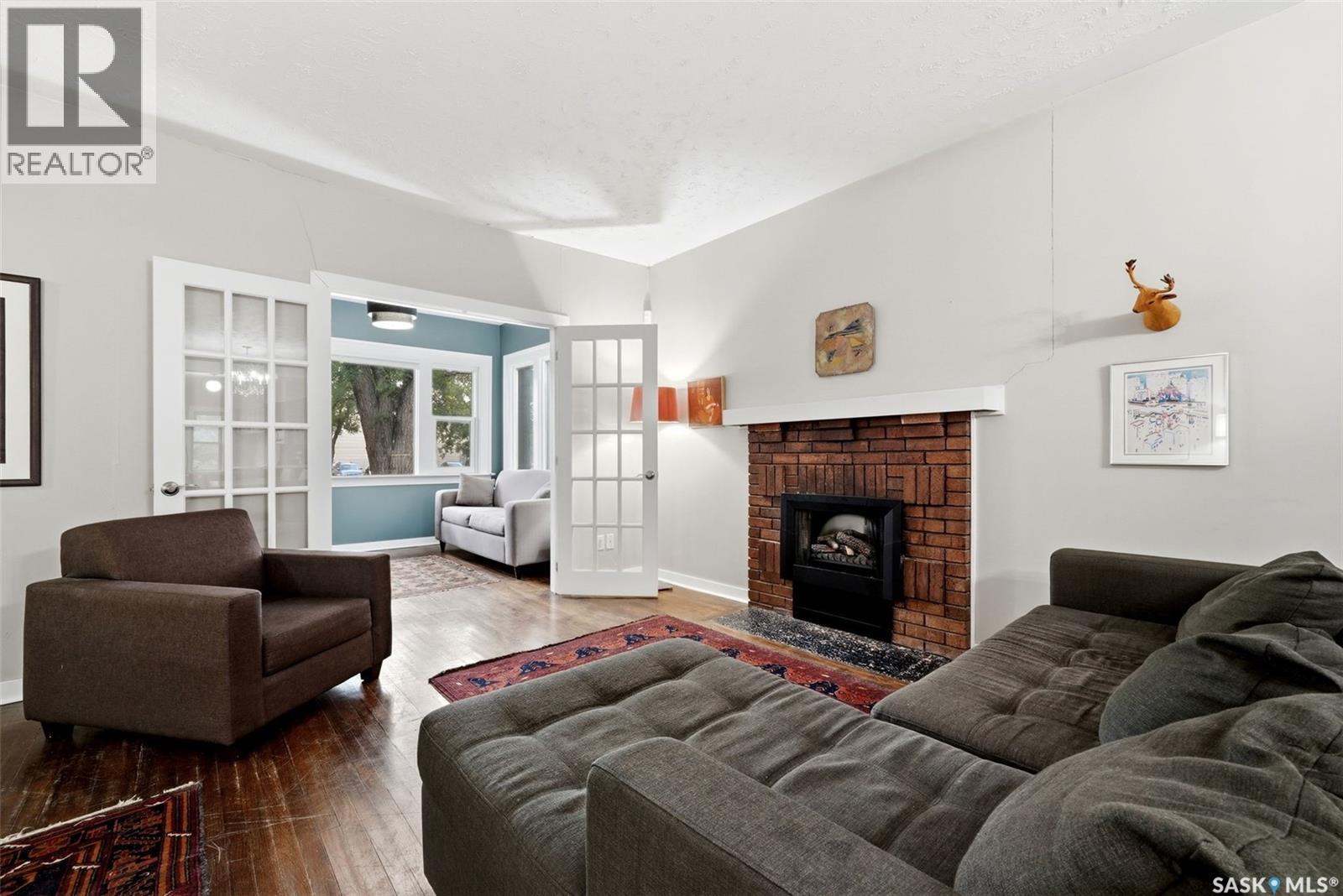 1112 College AVENUE - 1