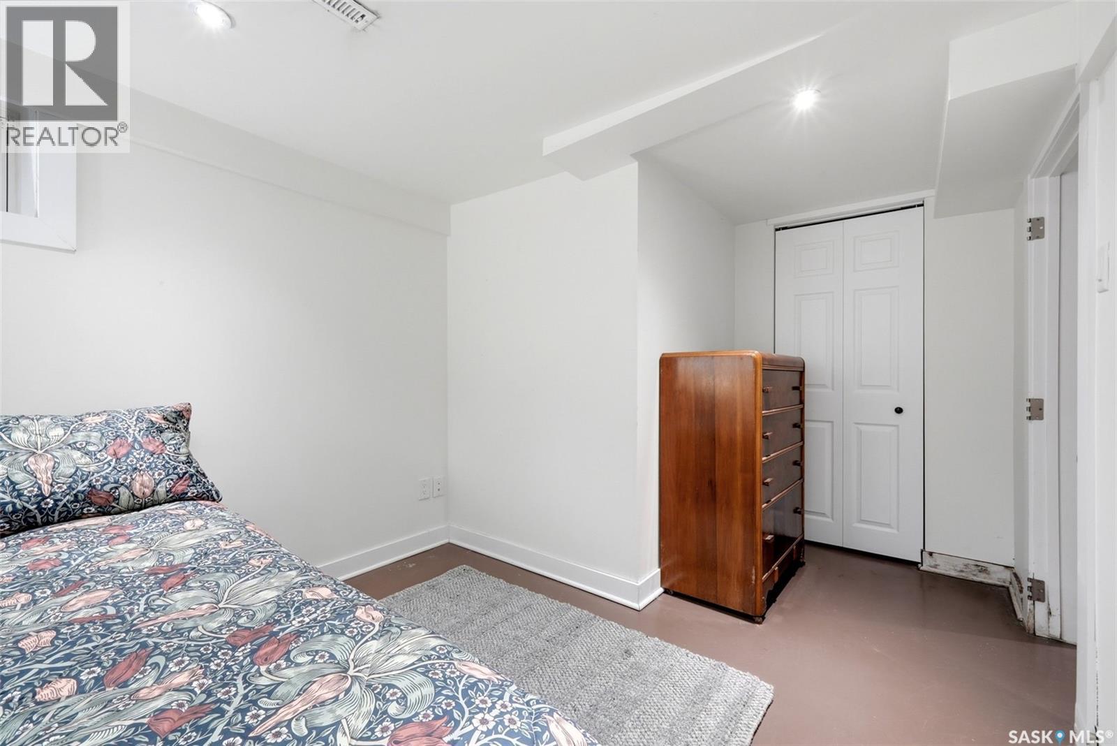 1112 College AVENUE - Image 22