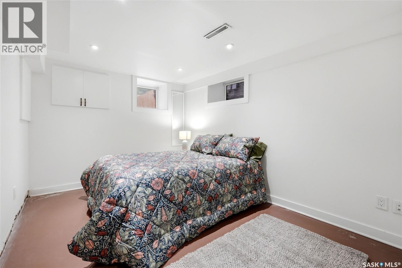 1112 College AVENUE - 23