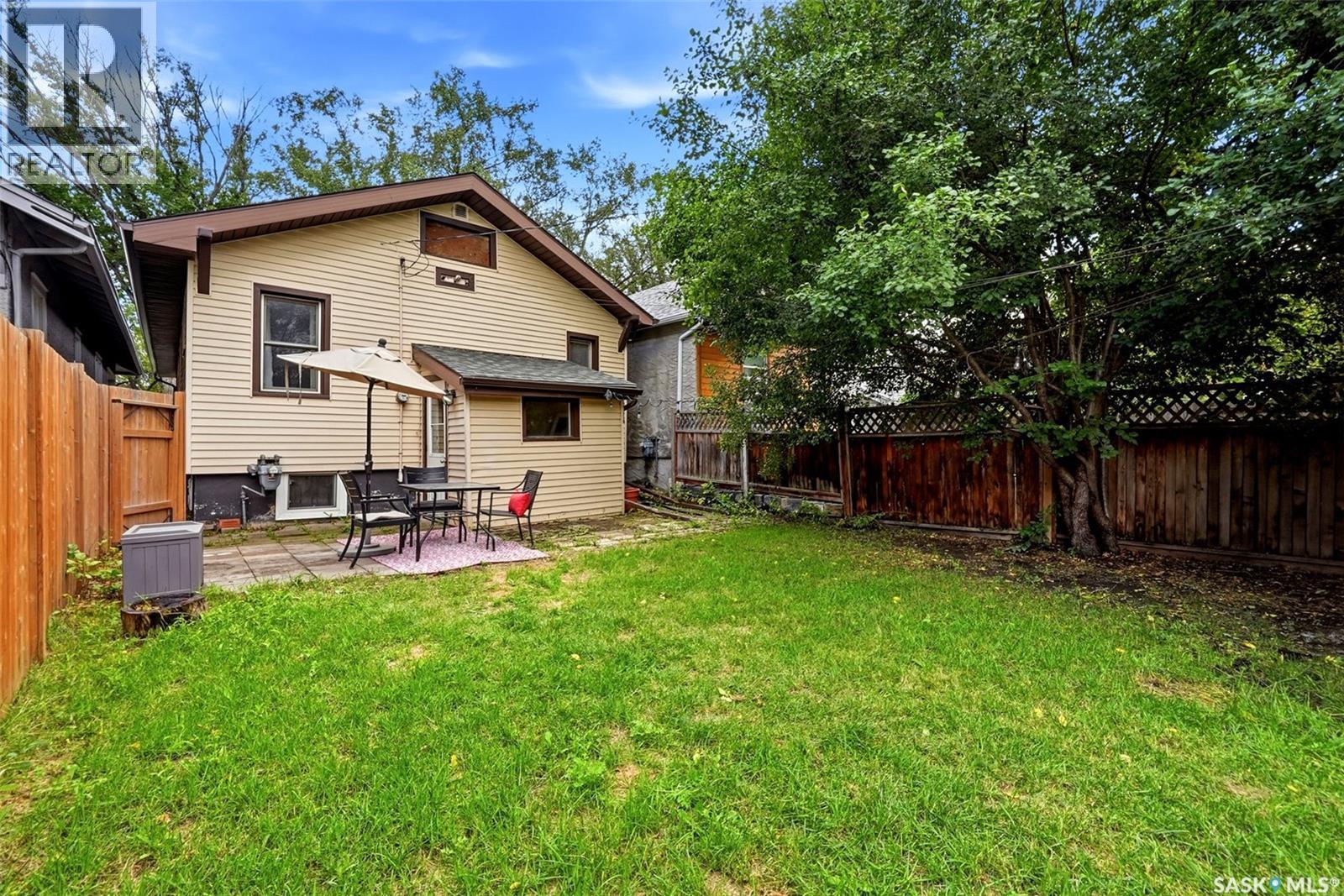 1112 College AVENUE - Image 32