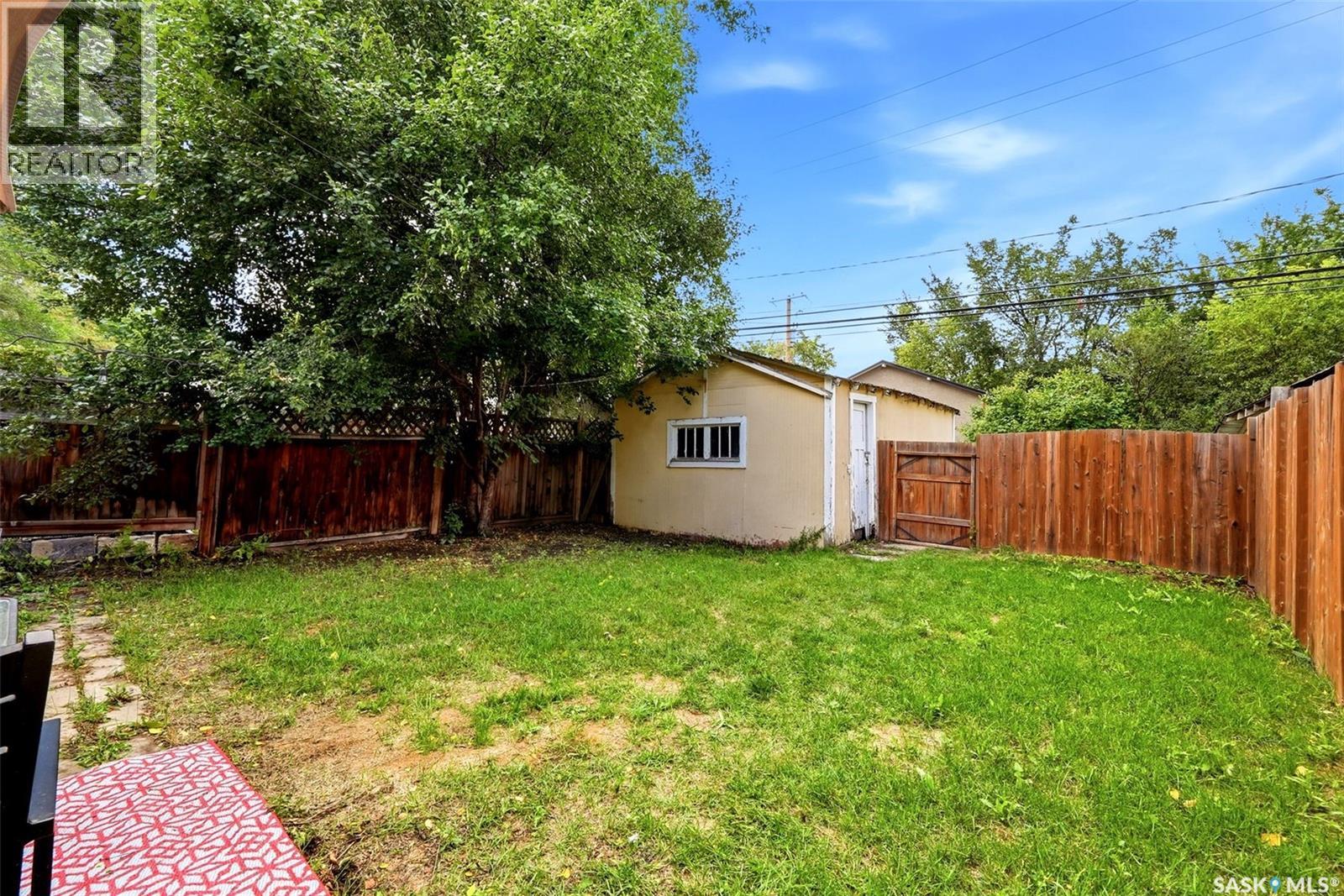 1112 College AVENUE - Image 33