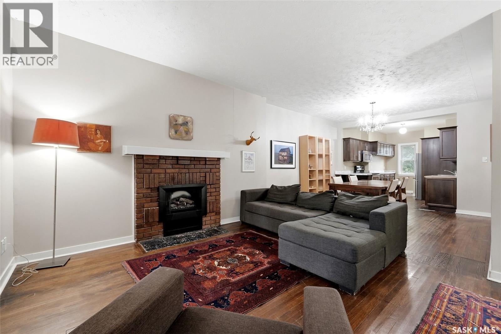 1112 College AVENUE, Regina — photo 4