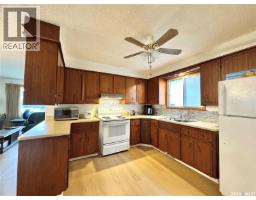 3pc Bathroom - 2025 Mcdonald Street, Regina, SK S4N2Y4 Photo 8