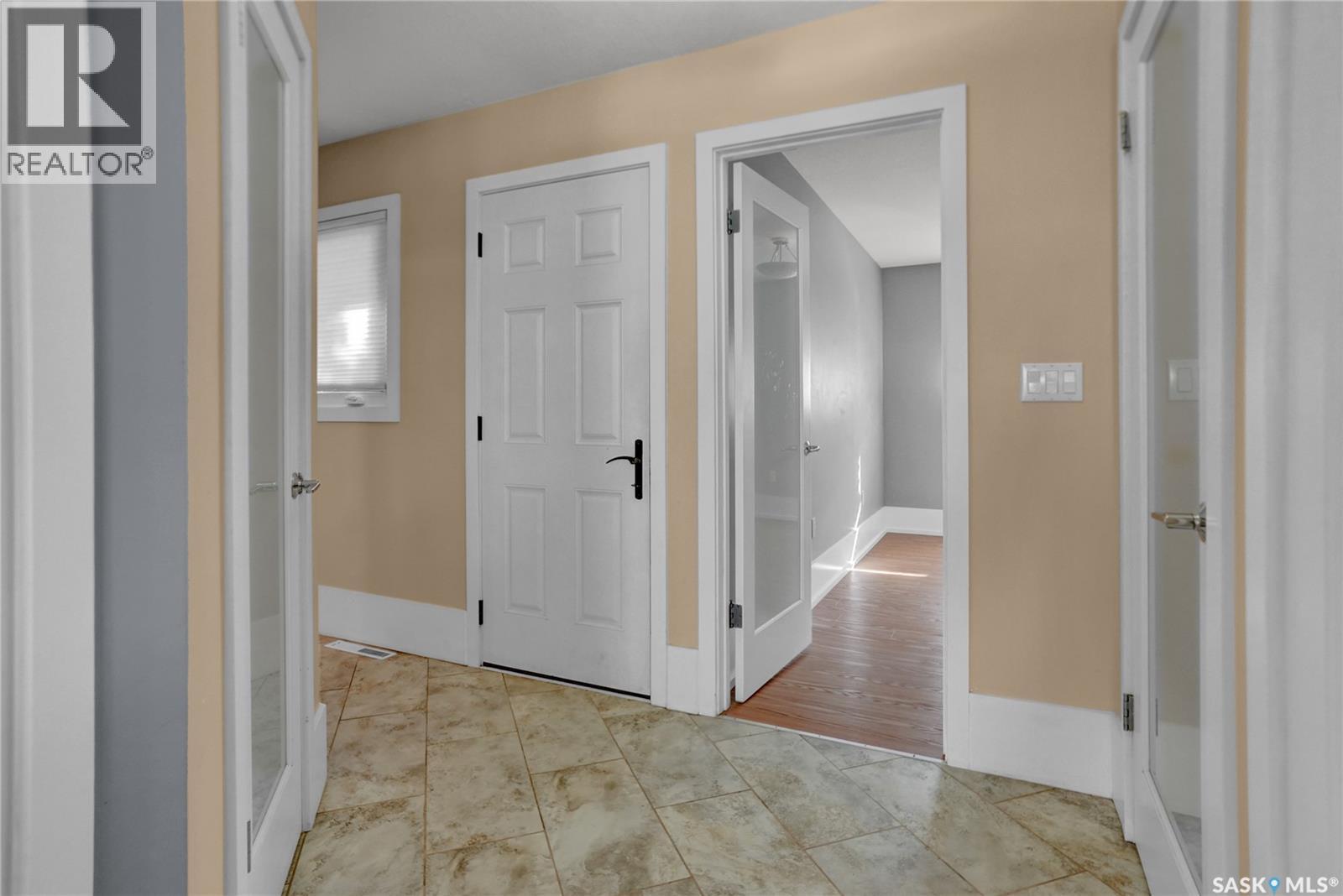 877 Elgin AVENUE - Image 21