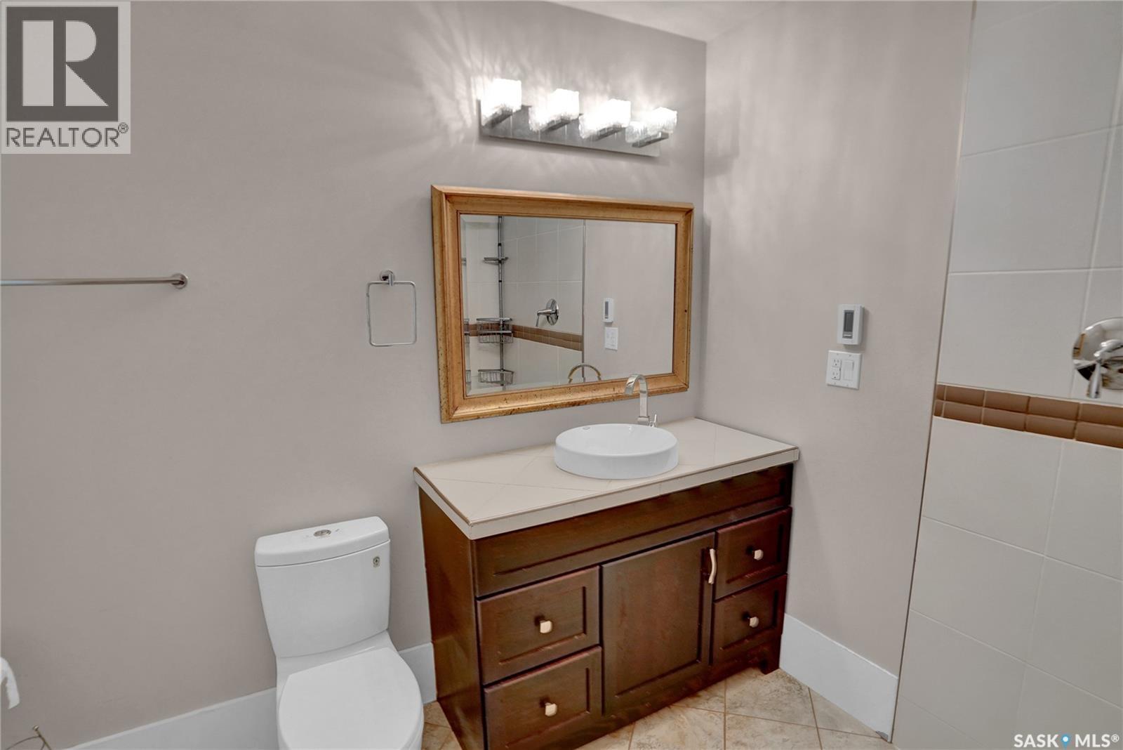 877 Elgin AVENUE - Image 30