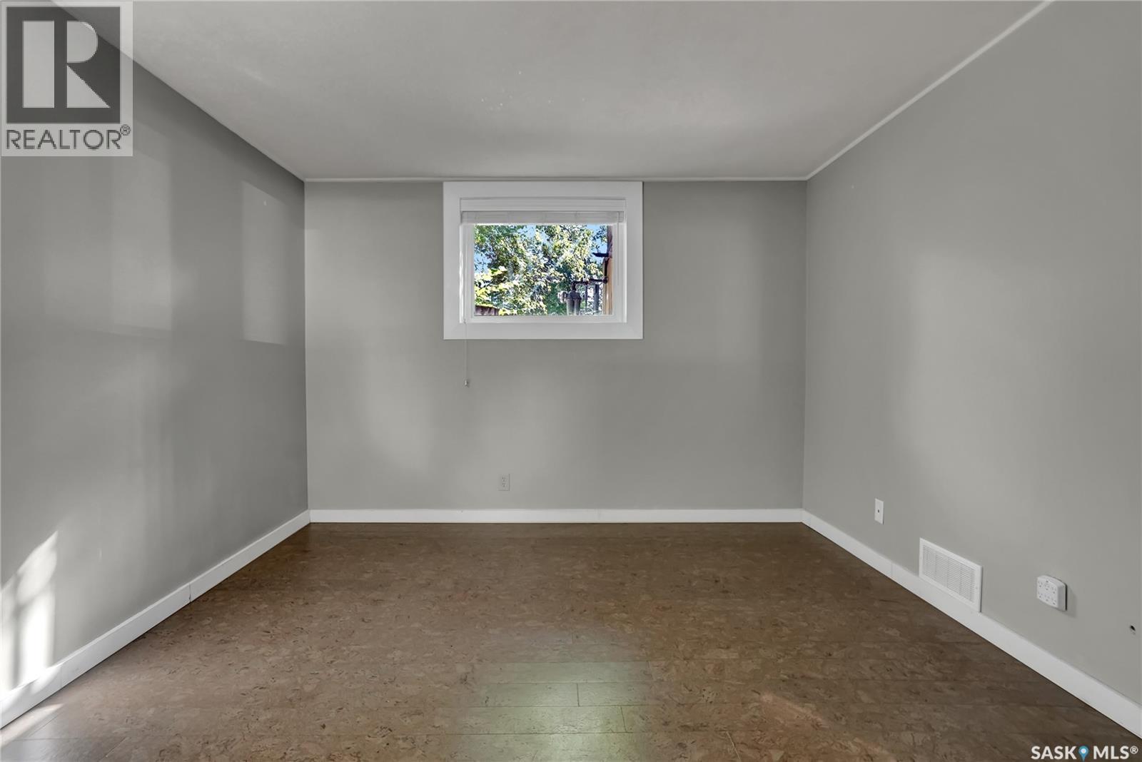 877 Elgin AVENUE - Image 35