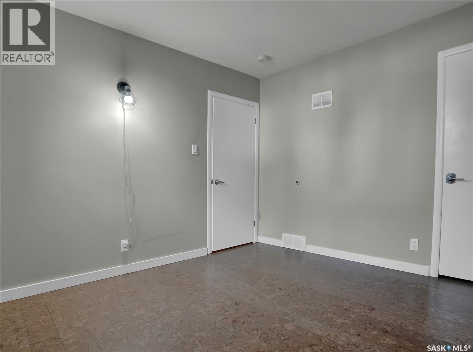 877 Elgin AVENUE - Image 43