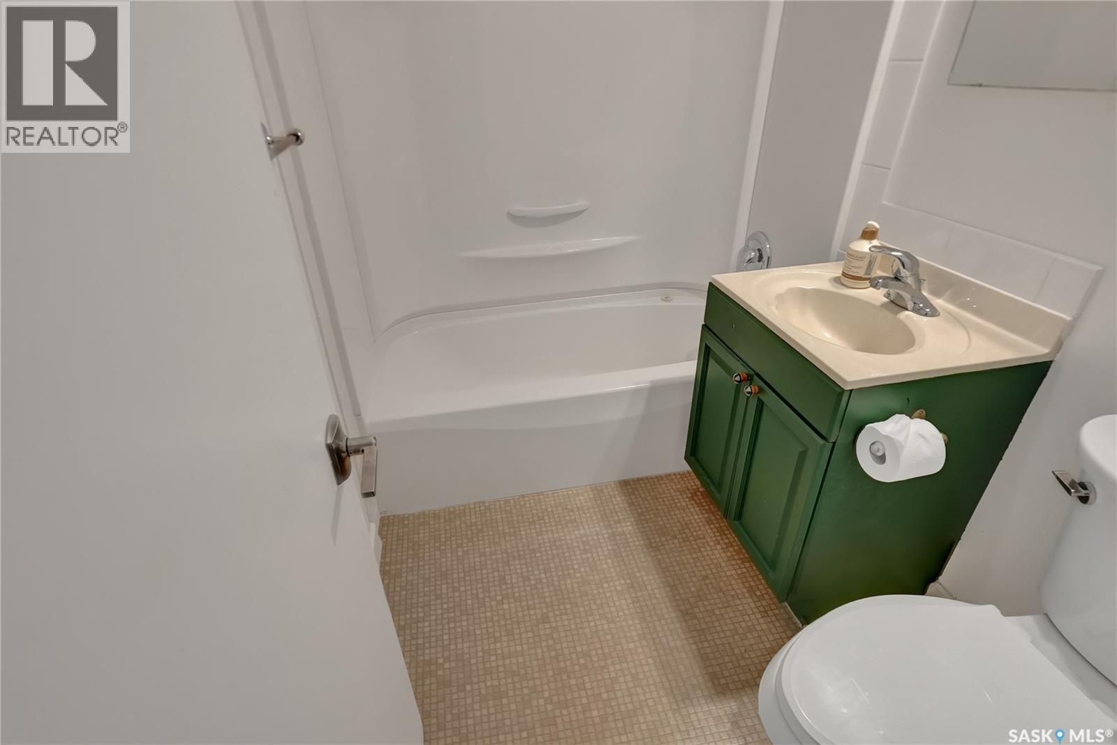 877 Elgin AVENUE - Image 46