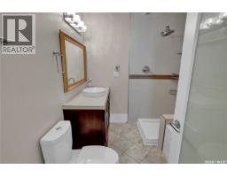 877 Elgin Avenue, Moose Jaw, SK S6H4G6 Photo 29