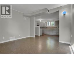 877 Elgin Avenue, Moose Jaw, SK S6H4G6 Photo 34