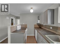 877 Elgin Avenue, Moose Jaw, SK S6H4G6 Photo 40